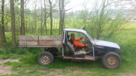 Moninec  
auto